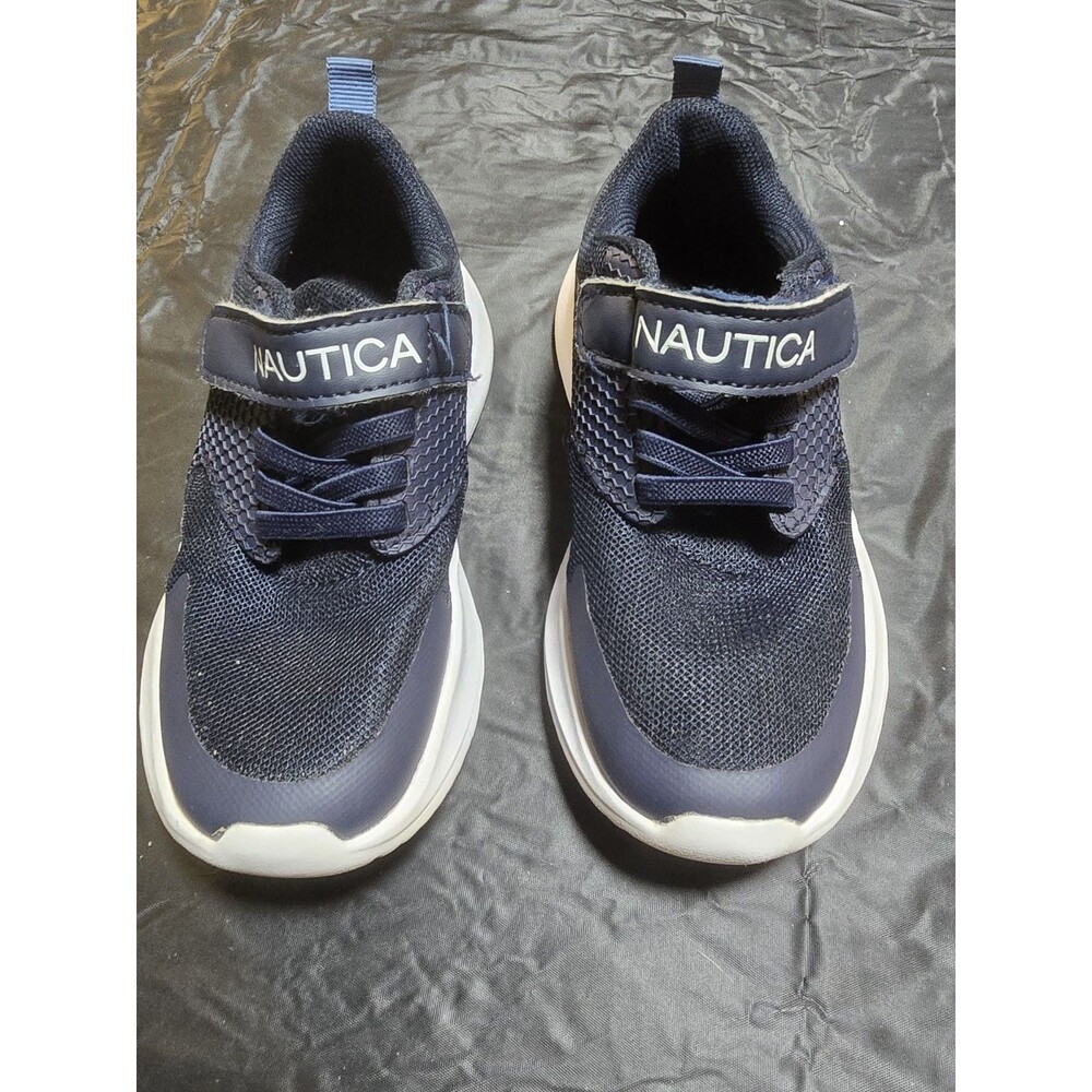 Nautica Size 10 US Toddler Sneaker Shoes Pre-owned in Good Condition